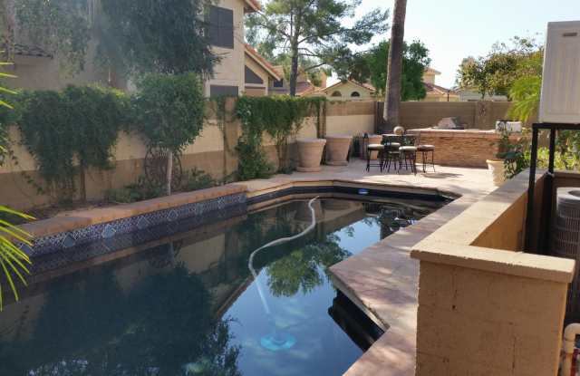 18415 N 44TH Place - 18415 North 44th Place, Phoenix, AZ 85032