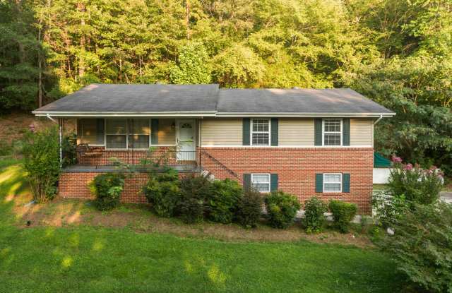 3 Bedroom 2.5 Bath House Gallery 1
