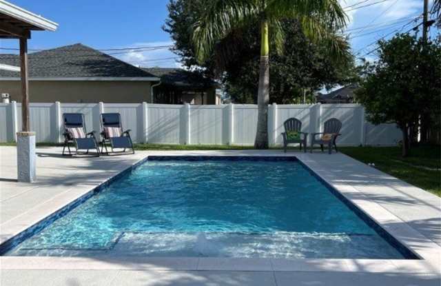 852 NE 7th Place photos photos 852 NE 7th Place photos photos