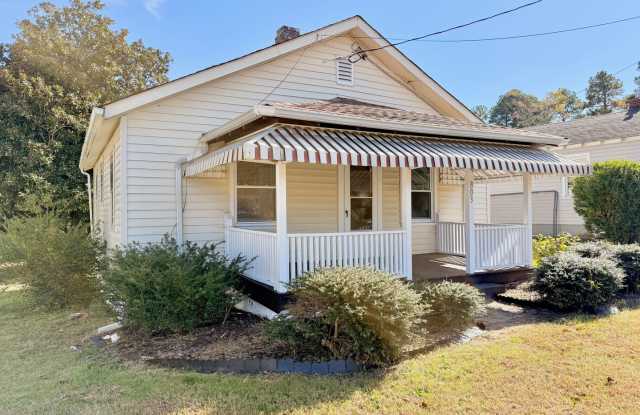 Fully Furnished  Utilities Included -SHORT TERM LEASES AVAILABLE with a premium. photos photos