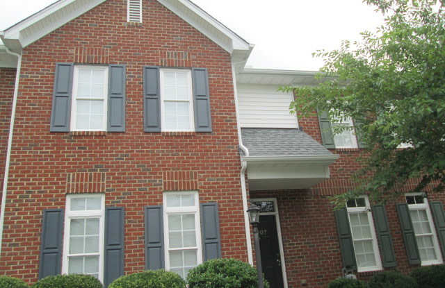 Brick-Front West End 4 Bed, 3 Full Bath Townhouse at 2300/per month photos photos