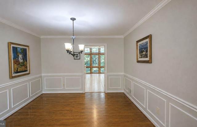 10774 BREWER HOUSE Road Gallery 3