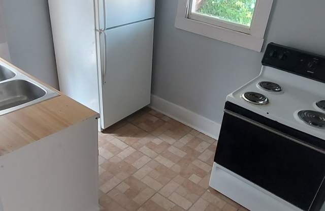 436 Wood stUnit 3 photos photos