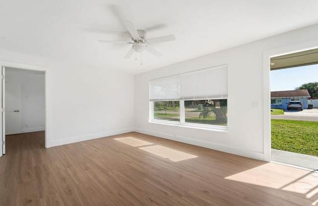 4317 Birdwood Street Gallery 3