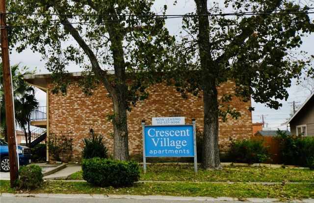 1004 Austin Street unit: 3 photos photos