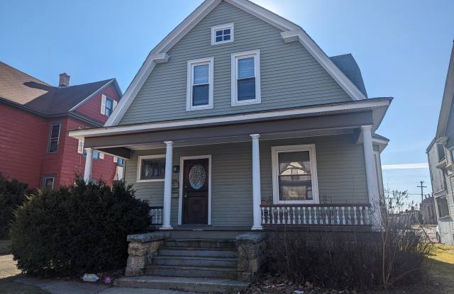 1213 Revell Avenue - 2 photos photos