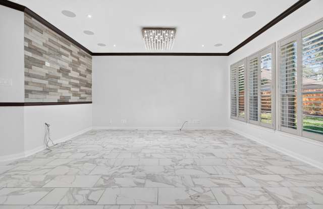 2407 Enfield Grove Dr Gallery 4