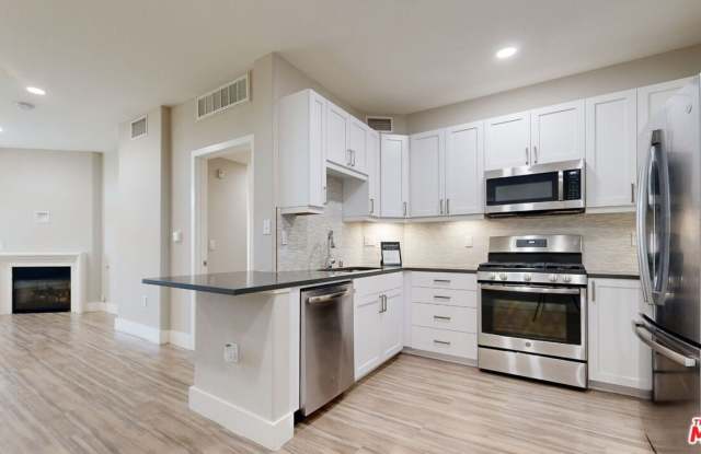 6260 W 3rd St unit: 3-116 photos photos