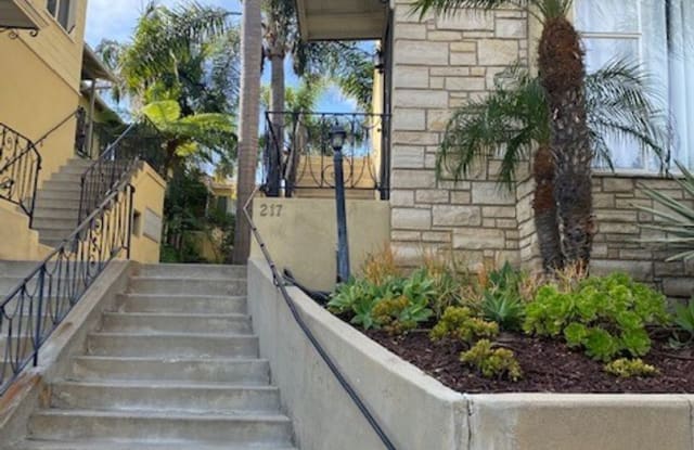 217 Quincy Ave Apt # 3 - 217 Quincy Avenue, Long Beach, CA 90803