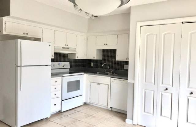 607 West Due West Avenue - 607 West Due West Avenue, Nashville, TN 37115