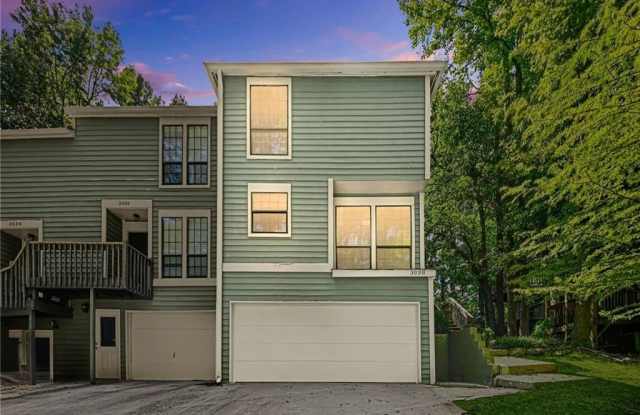 3038 Steeplechase Gallery 1