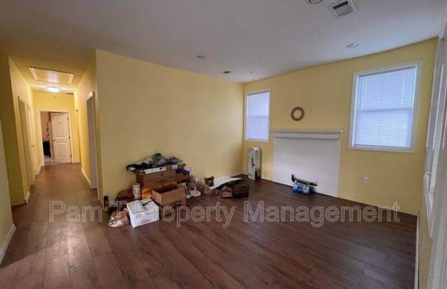 1202 E 37th Unit B US Gallery 4