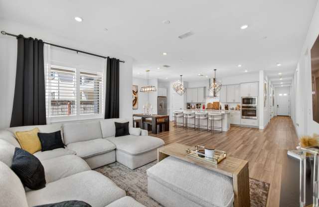 Stunning 4-Bedroom, 3-Bathroom Home in Sacramento’s Northlake Community Gallery 3