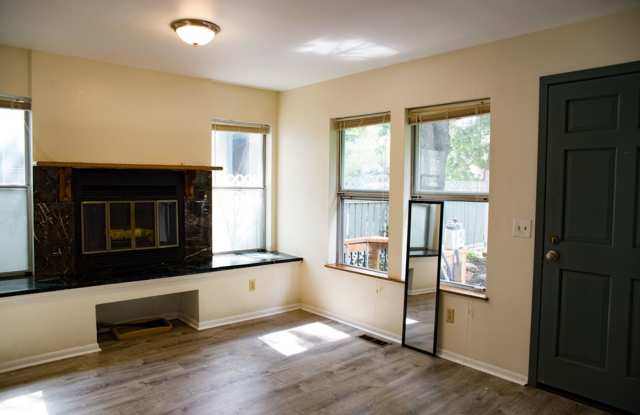 3 Bedroom 2 Bath Close to the U of M Available September 2027 Gallery 4
