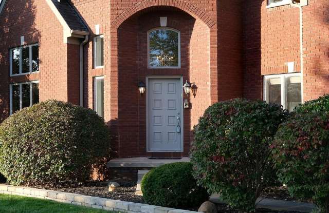 1870 Stoneridge Drive Gallery 2