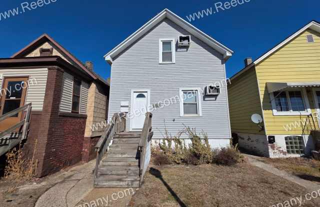 1533 John Street photos photos