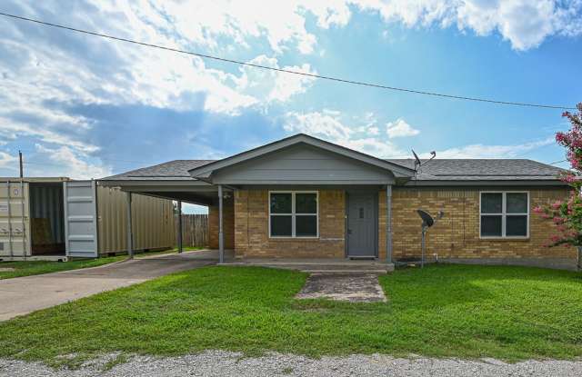 Charming Country Home 2 Bed 1.5 Bath photos photos