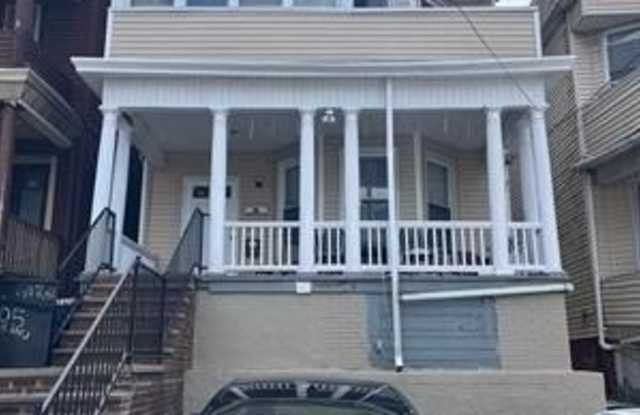 105 HIGHLANDS AVE photos photos