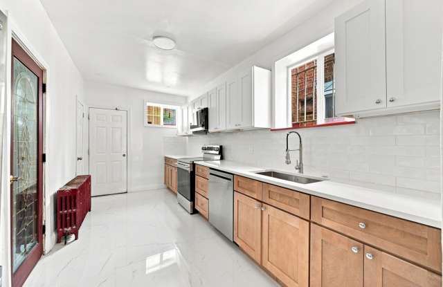 Charming 4BR 2BA House in Philadelphia Gallery 3