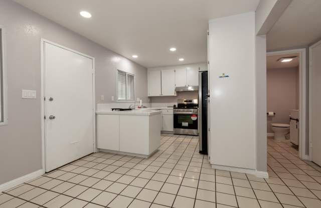 1031 Clyde Ave, Unit 1403 - 1 Gallery 4