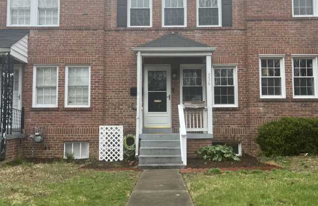 Alexandria/Del Ray - 536 E Nelson Avenue - $3,395.00 photos photos