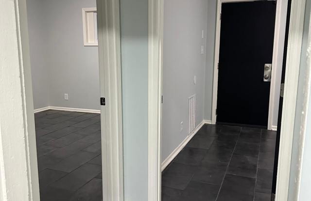 785 Dallas Street Gallery 3