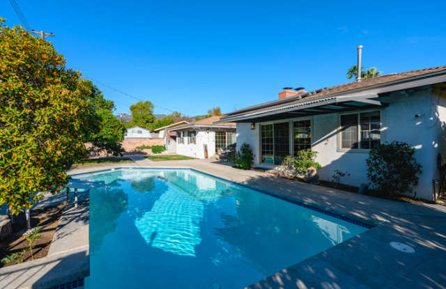 135 Underhill Drive Gallery 1