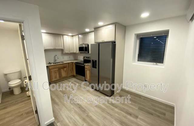 1710 1/2 Walsh Court photos photos