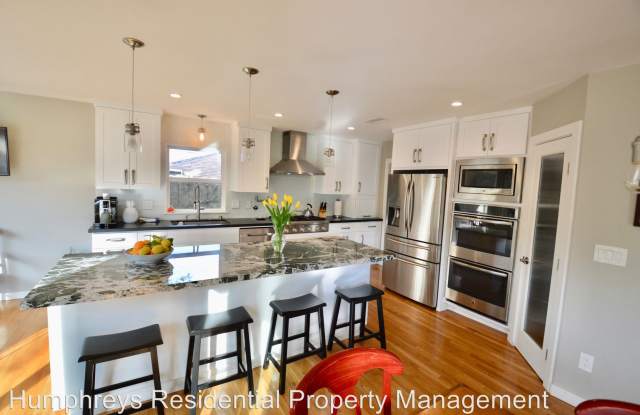 868 Loma Valley Place Gallery 3