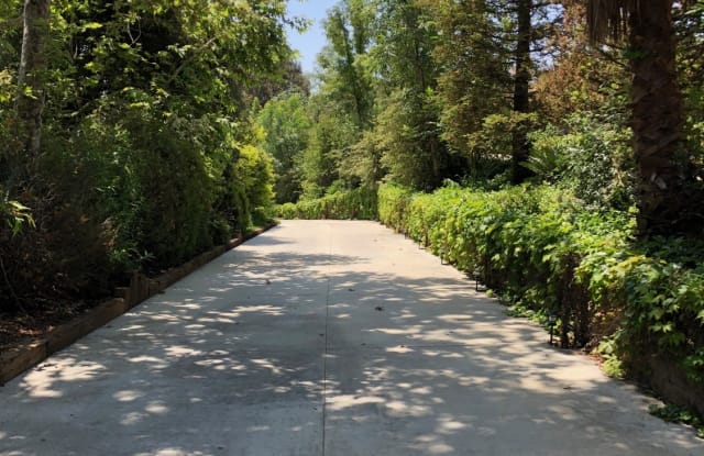 1652 Cross Bridge Pl - 1652 Cross Bridge Place, Thousand Oaks, CA 91362