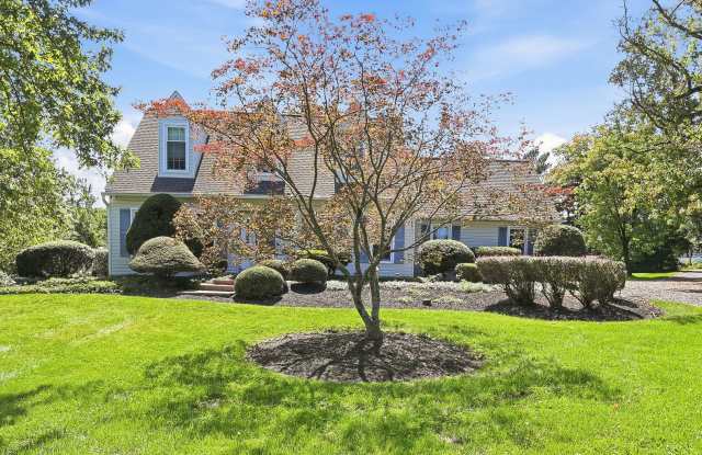 Spacious 3-Bedroom Home on 2.74 Acres in Jamison Gallery 4