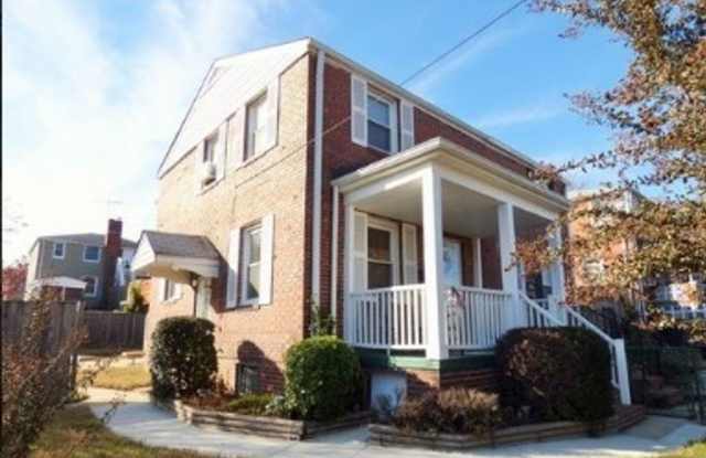 Move in ready! 2Bd/2Bth 3-level brick home! w/finished basement! Special Promotion: Move-In Today and Save Big! - 2448 South Monroe Street, Arlington, VA 22206