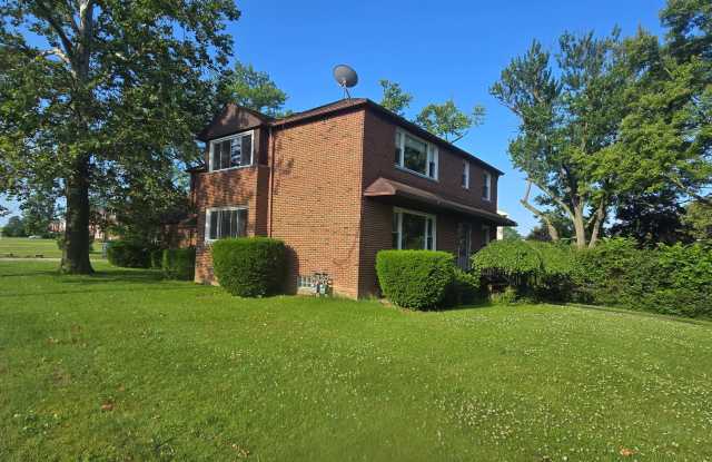 3982 Meadowbrook - up photos photos