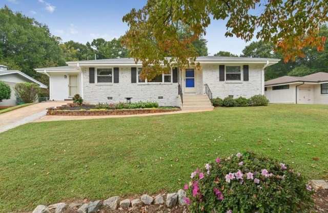 905 Lake Court SE - 905 Lake Court, Smyrna, GA 30082
