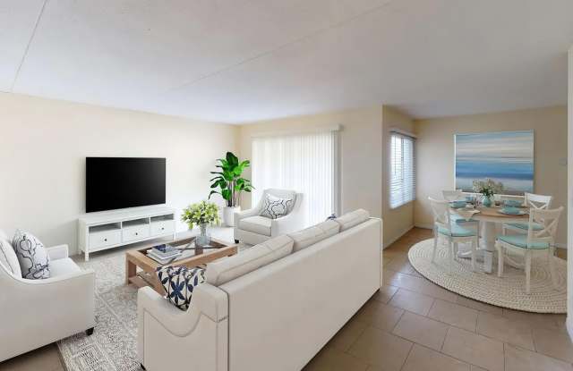 Renaissance at Strawberry Creek Apartments Gallery 3