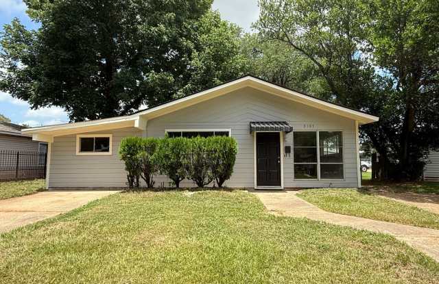 3107 Stafford Ave photos photos