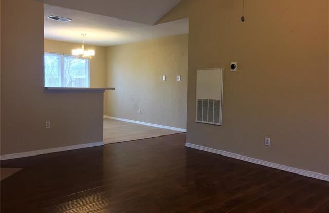 3023 Hilltop Drive Gallery 3