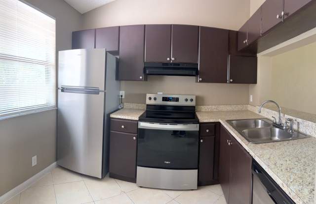 AFFORDABLE 2/2 IN CORAL SPRINGS! Great Location + Amazing Specials! photos photos