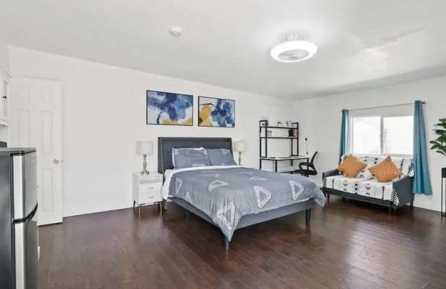 12137 Emery Street photos photos