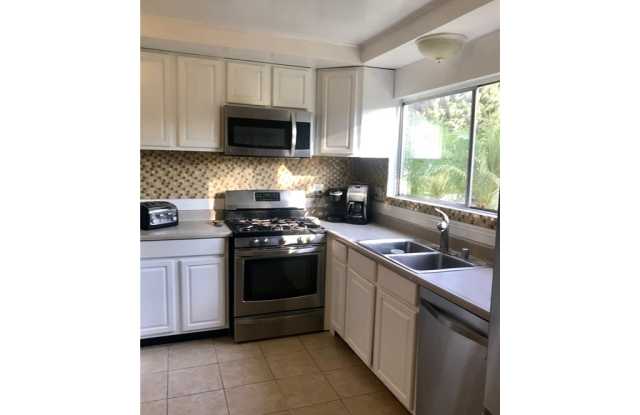 8126 Ridgefield Drive Gallery 4