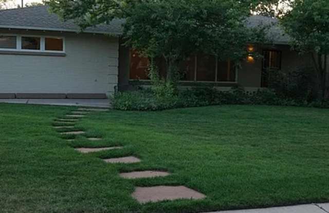 3187 South Dallas Court Gallery 2
