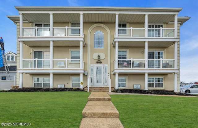809 Ocean Avenue - 809 Ocean Avenue, Avon-by-the-Sea, NJ 07717