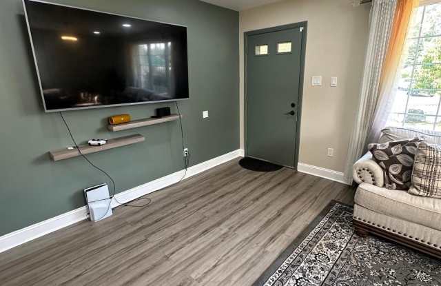 7837 LAWNDALE Avenue Gallery 2