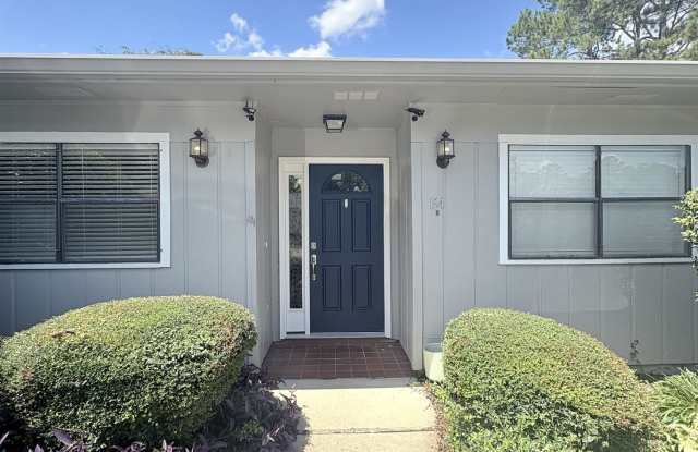 164 SE Villas Court unit: B photos photos