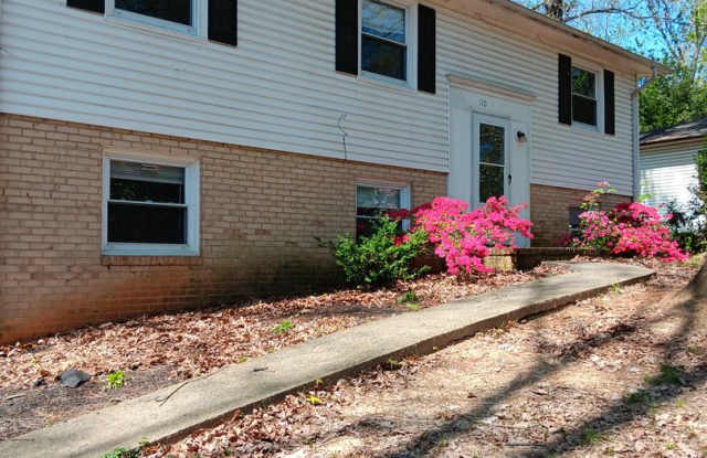 Spacious 5-Bedroom 2 Bath  Home in Historic Downtown Charlottesville photos photos