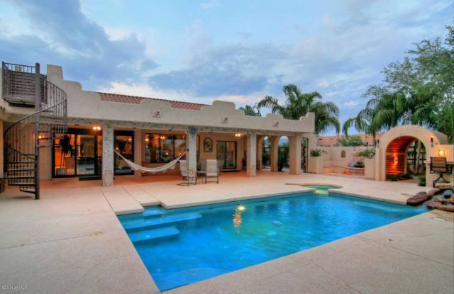 2321 W DESERT HILLS Drive Gallery 4