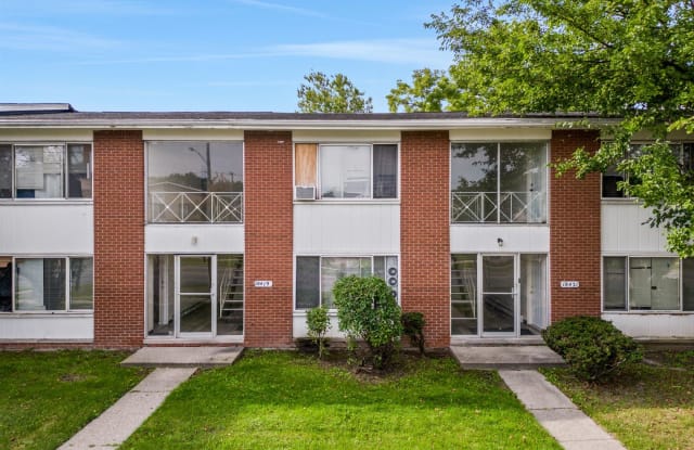 18419 W Chicago St Apt 1 Gallery 2