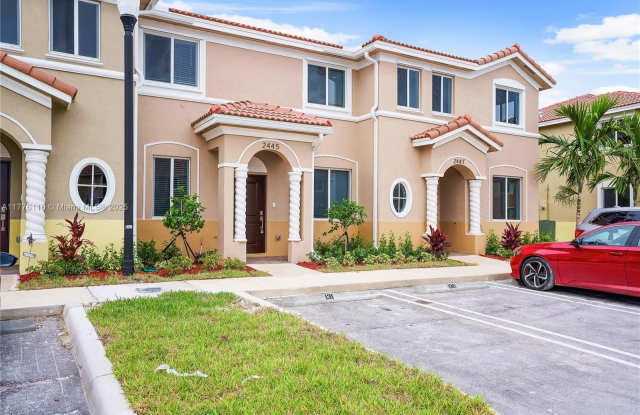 2445 SE 10th St photos photos