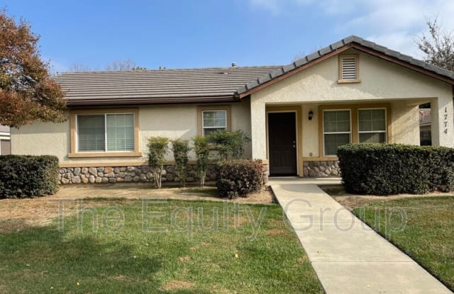 1774 Paseo Del Lago - 1774 Paseo Del Lago, Tulare, CA 93274