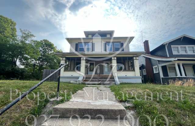 1126-1128 Vernon Dr > 1126 Vernon Dr photos photos 1126-1128 Vernon Dr > 1126 Vernon Dr photos photos